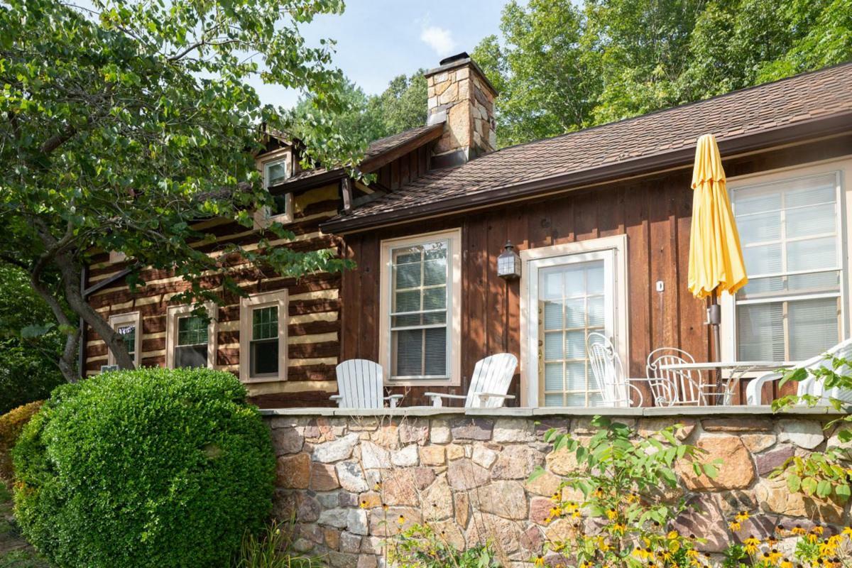 Villa Anastasia Hot Springs Exterior foto